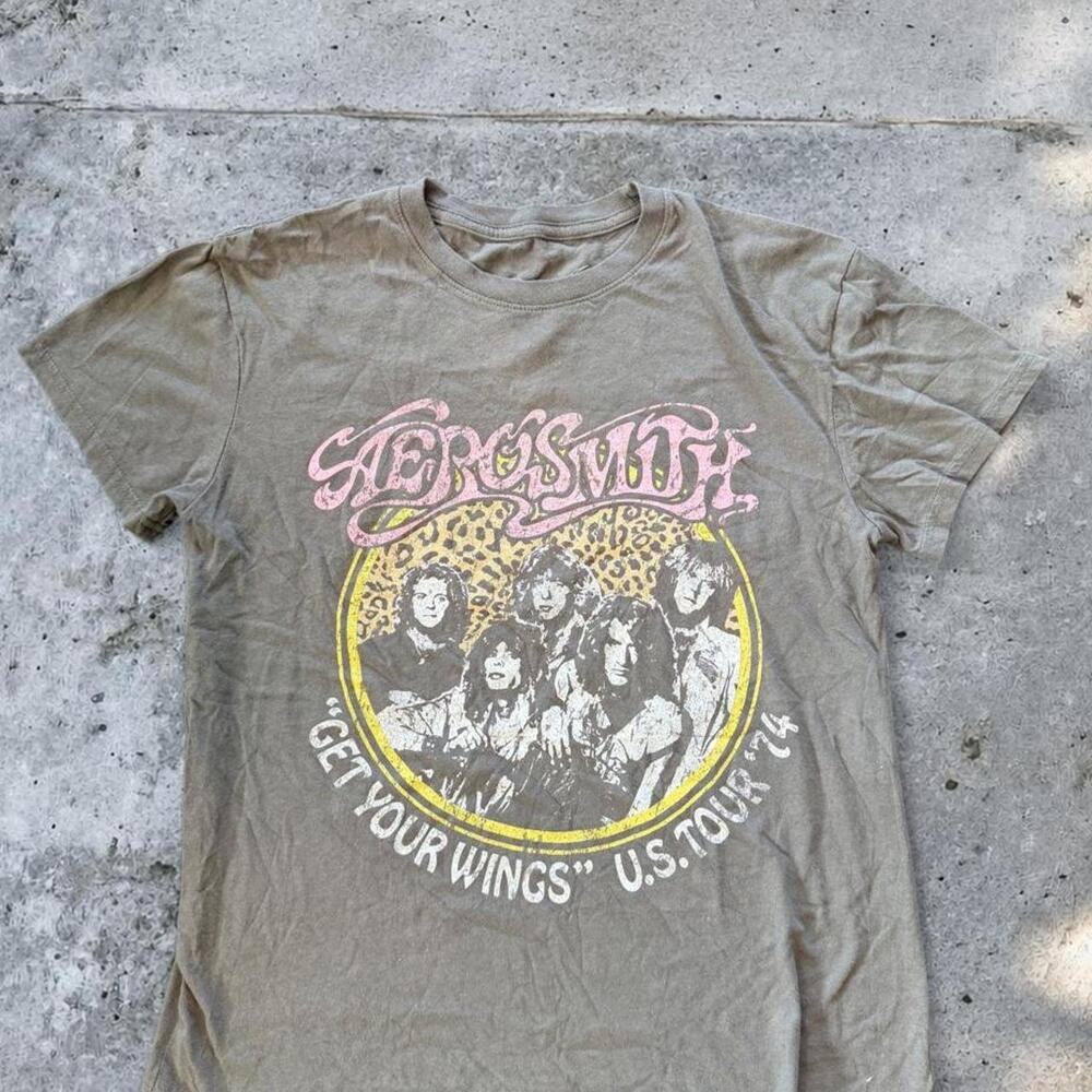 Women’s Aerosmith Graphic Band Tee – Size Large